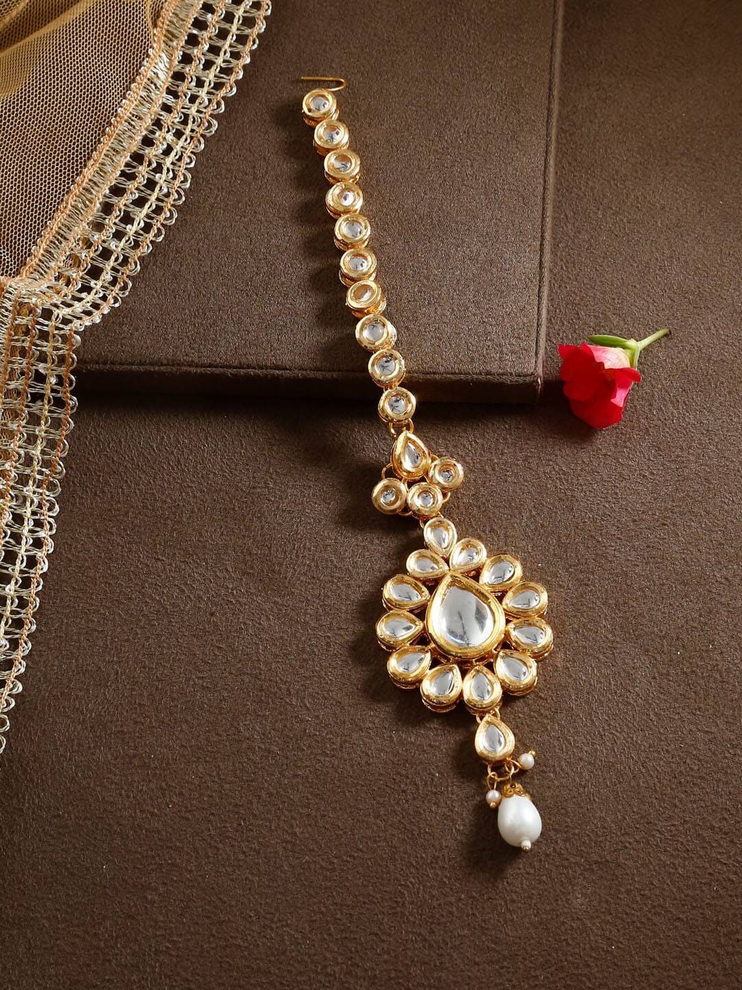 Gold Finish White Kundan Maangtika