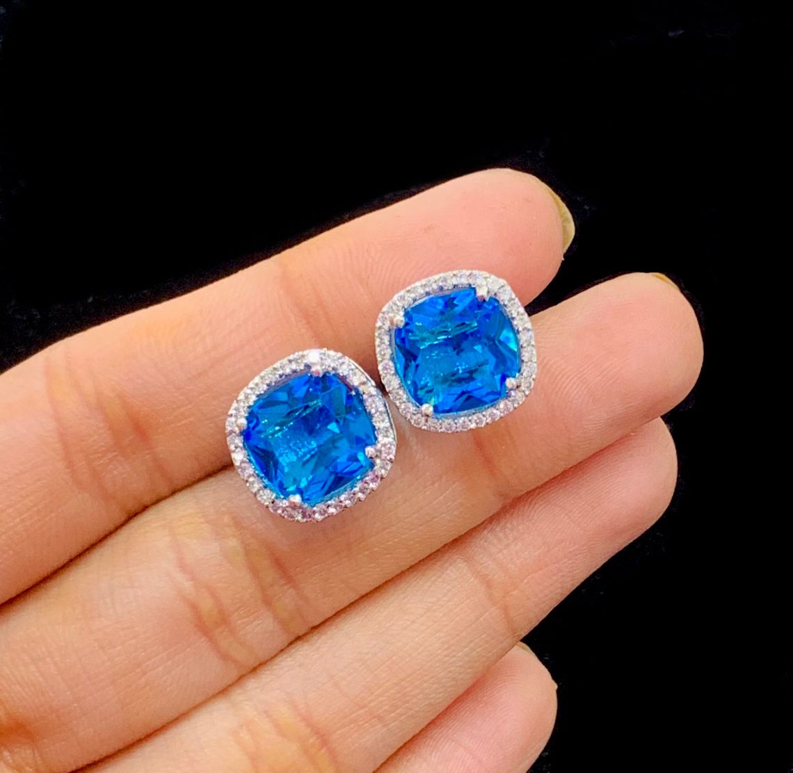 Silver-Plated American Daimond Stud