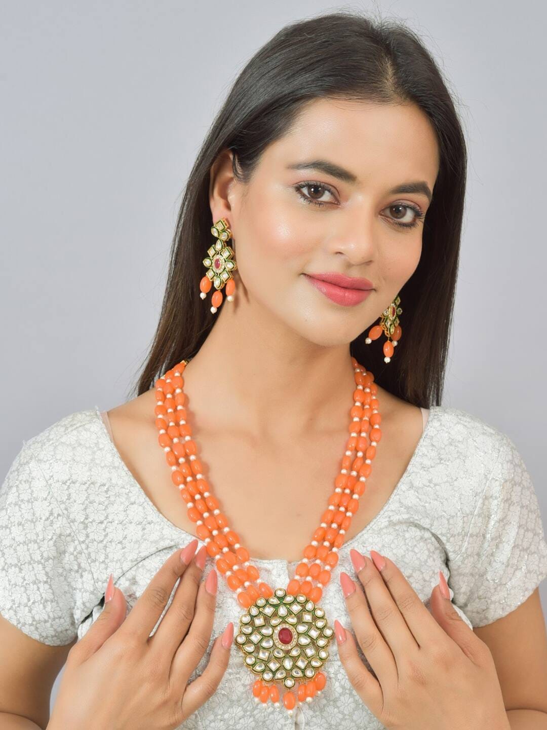 Gold Plated Alloy Earring and Necklace Set - Image 6