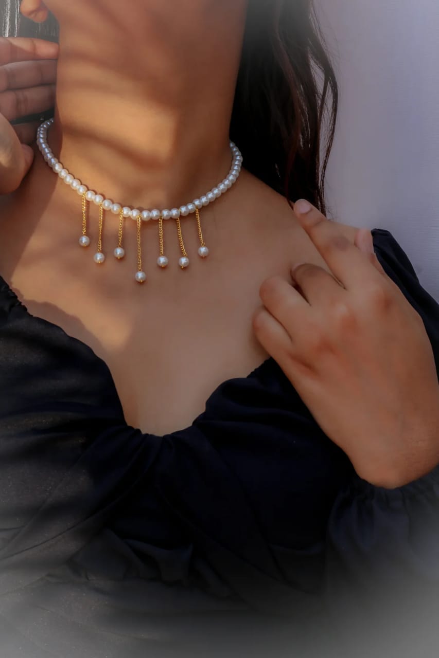 Handcraft White Peral Necklace - Image 2