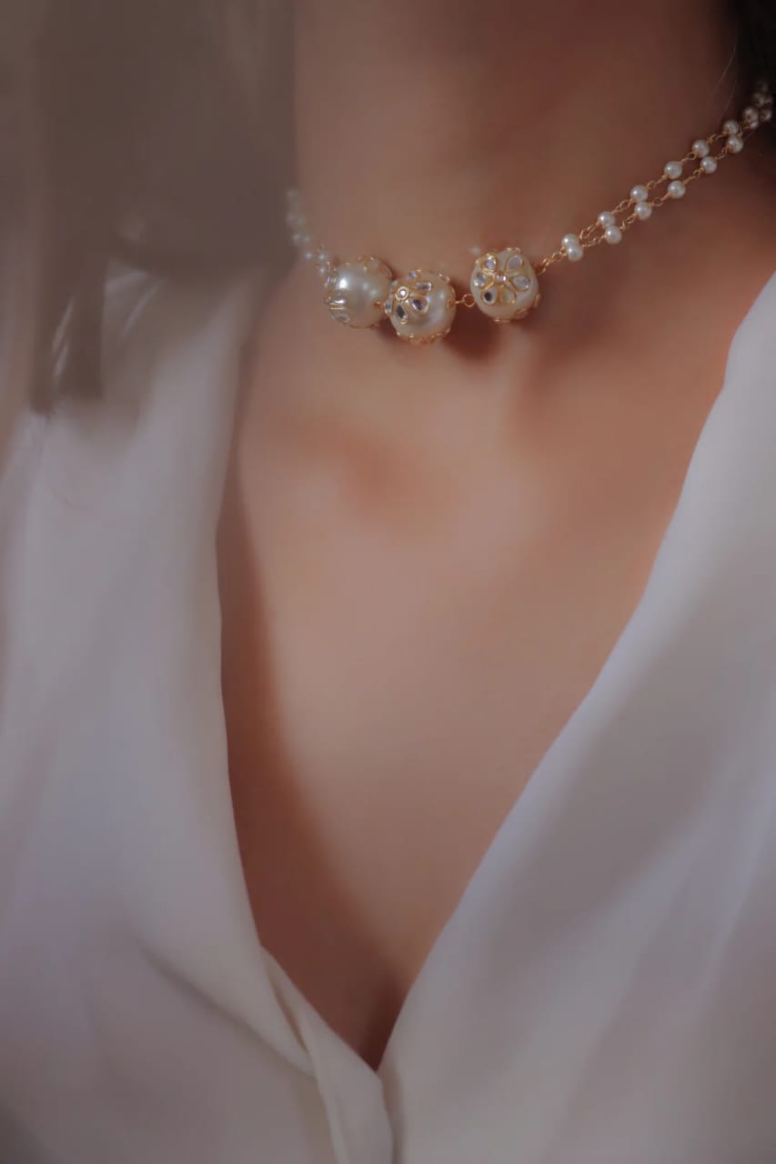 White Peral Necklace - Image 2