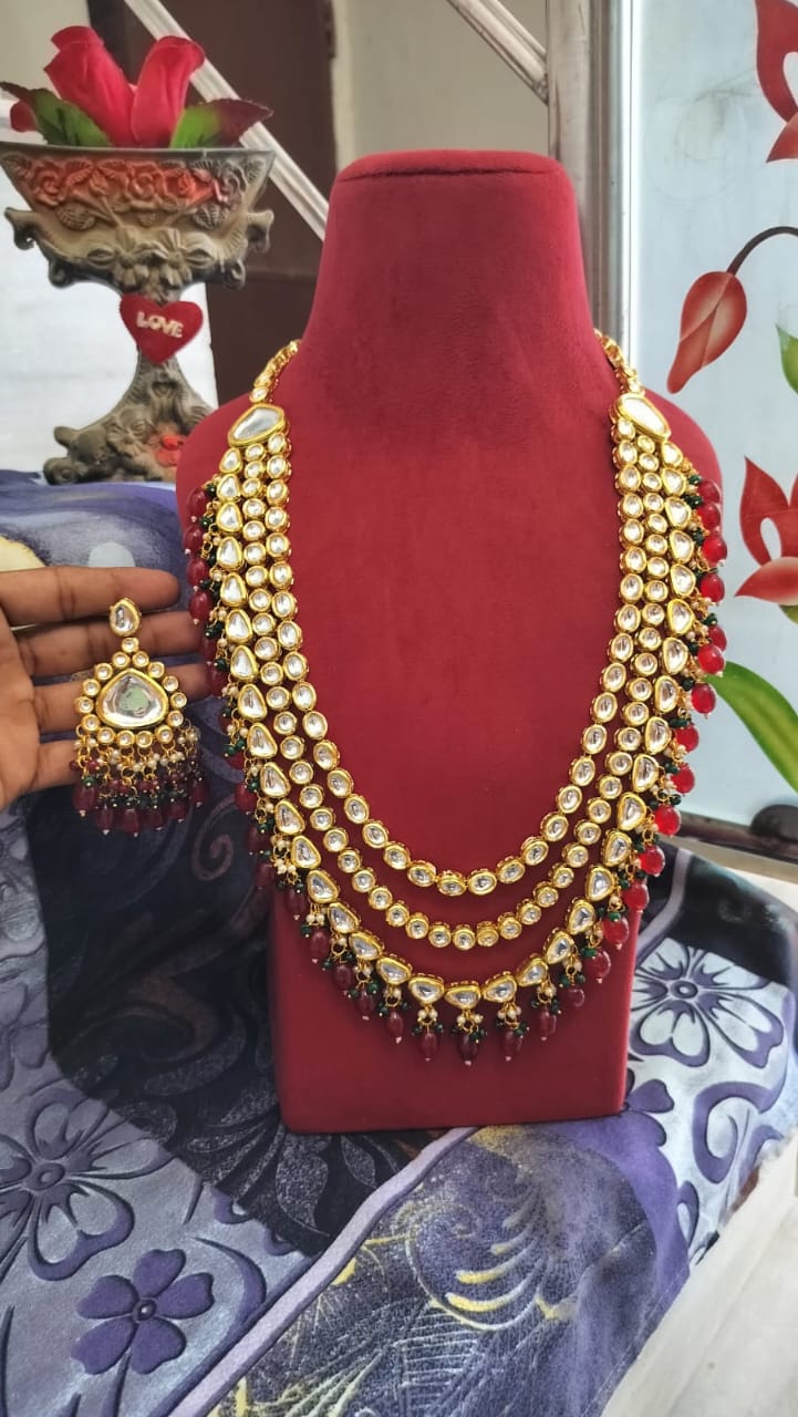 White Kundan Necklace Set With Earrings