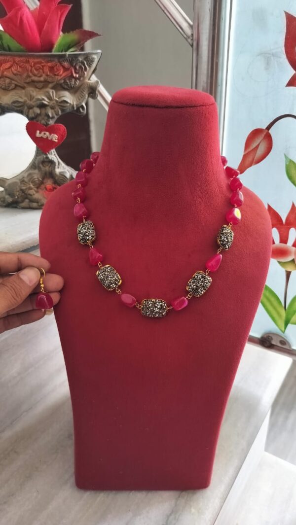 Gold-Plated Sparkling Jaipuri Beads Necklace with Earrings - Image 4