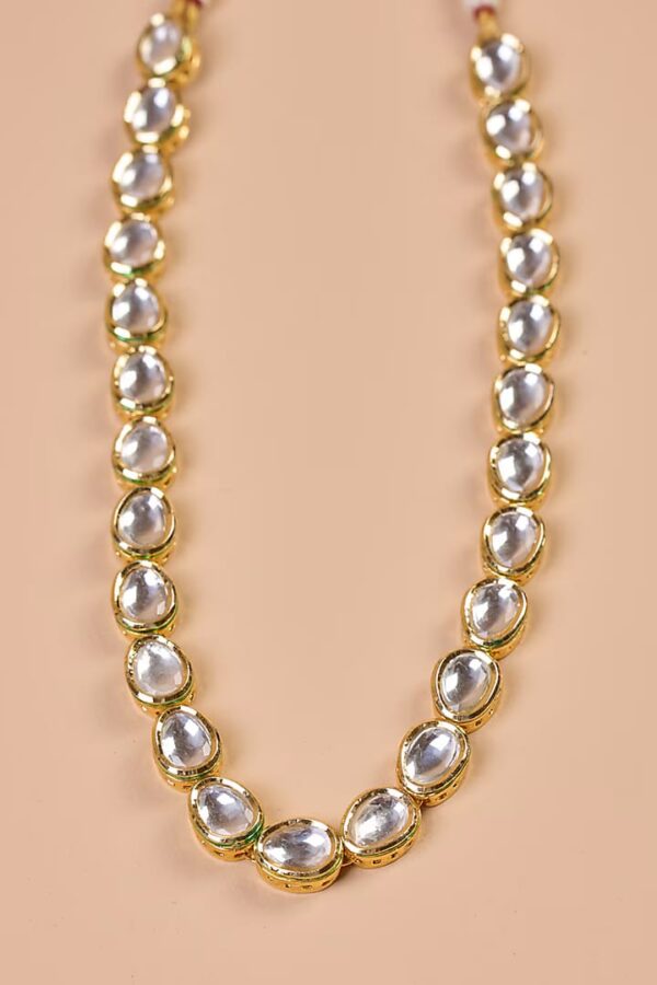 Transparent Single Layered Kundan And Pearl Mala - Image 3