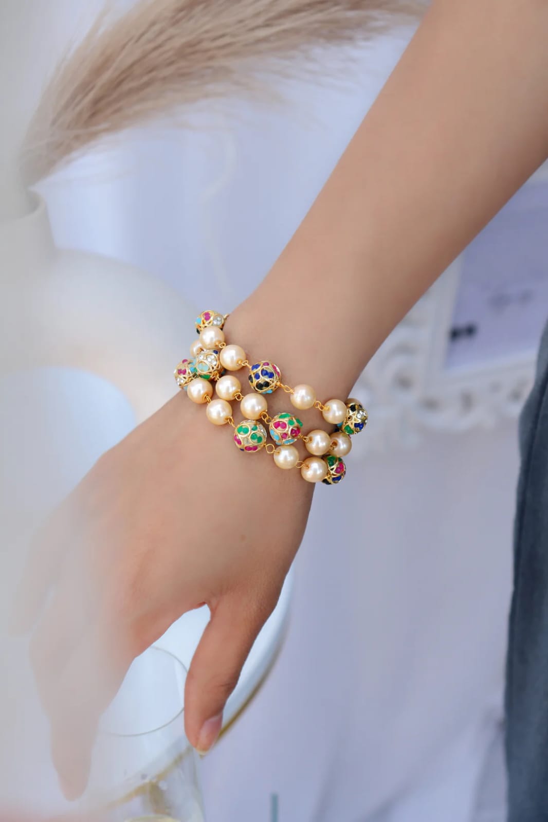 White Gold Tone Kundan Braclet