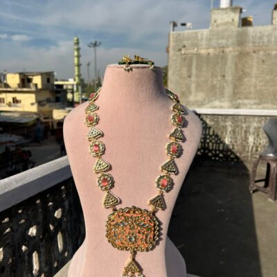 Gold Plated Stone Studded & Beaded Necklace With Earrings