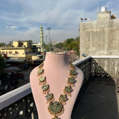 Gold Plated Kundan Stone Studded & Beaded Nacklace With Earrings