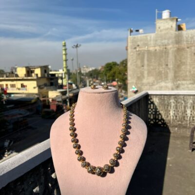 Gold Finish Kundan Polki & Natural Stone Necklace Set