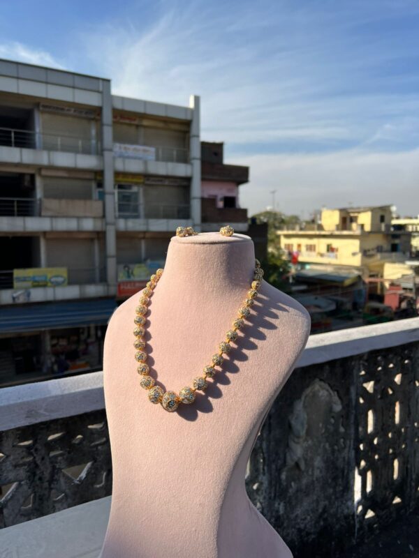 Gold Finish Kundan Polki & Natural Stone Necklace Set - Image 2