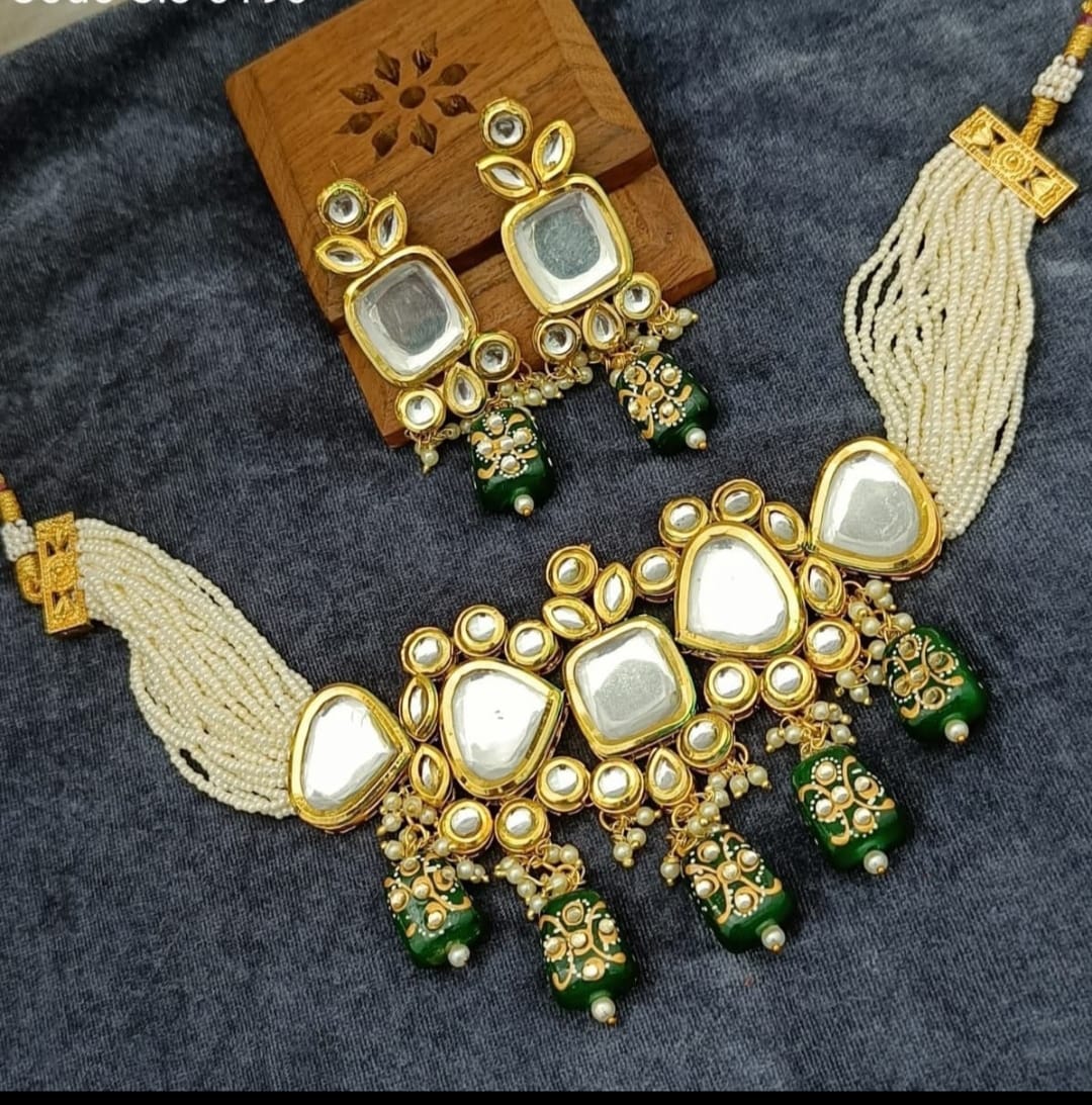 Gold Plated Pearl Necklace Set With Earrings - Image 4