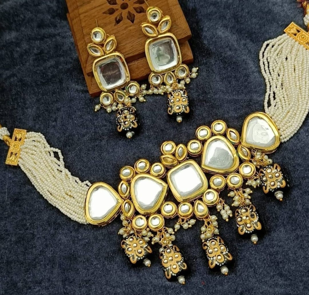 Gold Plated Pearl Necklace Set With Earrings - Image 9