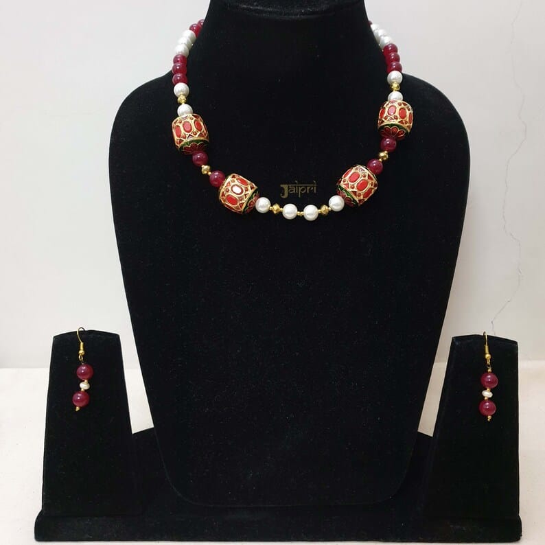 Traditional Jadau Beads Necklace With Earrings - Image 2