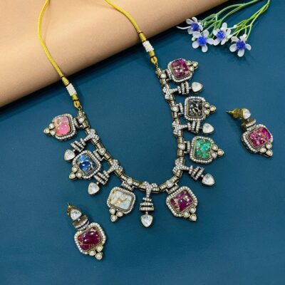 Sabyasachi Doublet fie stone set