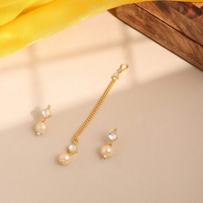 Square Shaped Kundan Stud Earrings & Maang Tikka Jewelry Set With Pearls Bead Drop