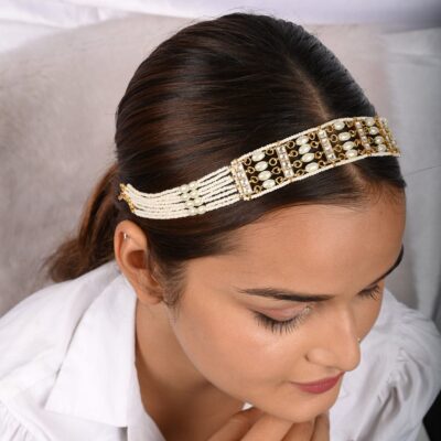 Pearl and kundan embellished sheeshphool