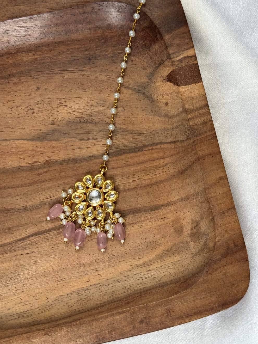 Kundan Tika With Pink Beads