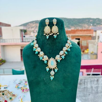 Victorian Short Necklace Set