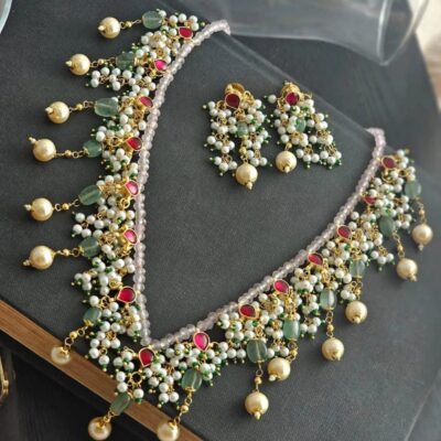 Tiyara Regal Aura Necklace Set