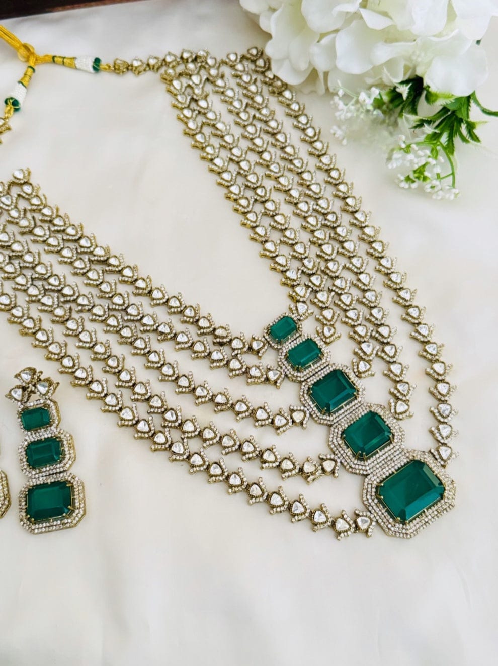 Emerald Polki Kundan Bridal Necklace Set - Image 4