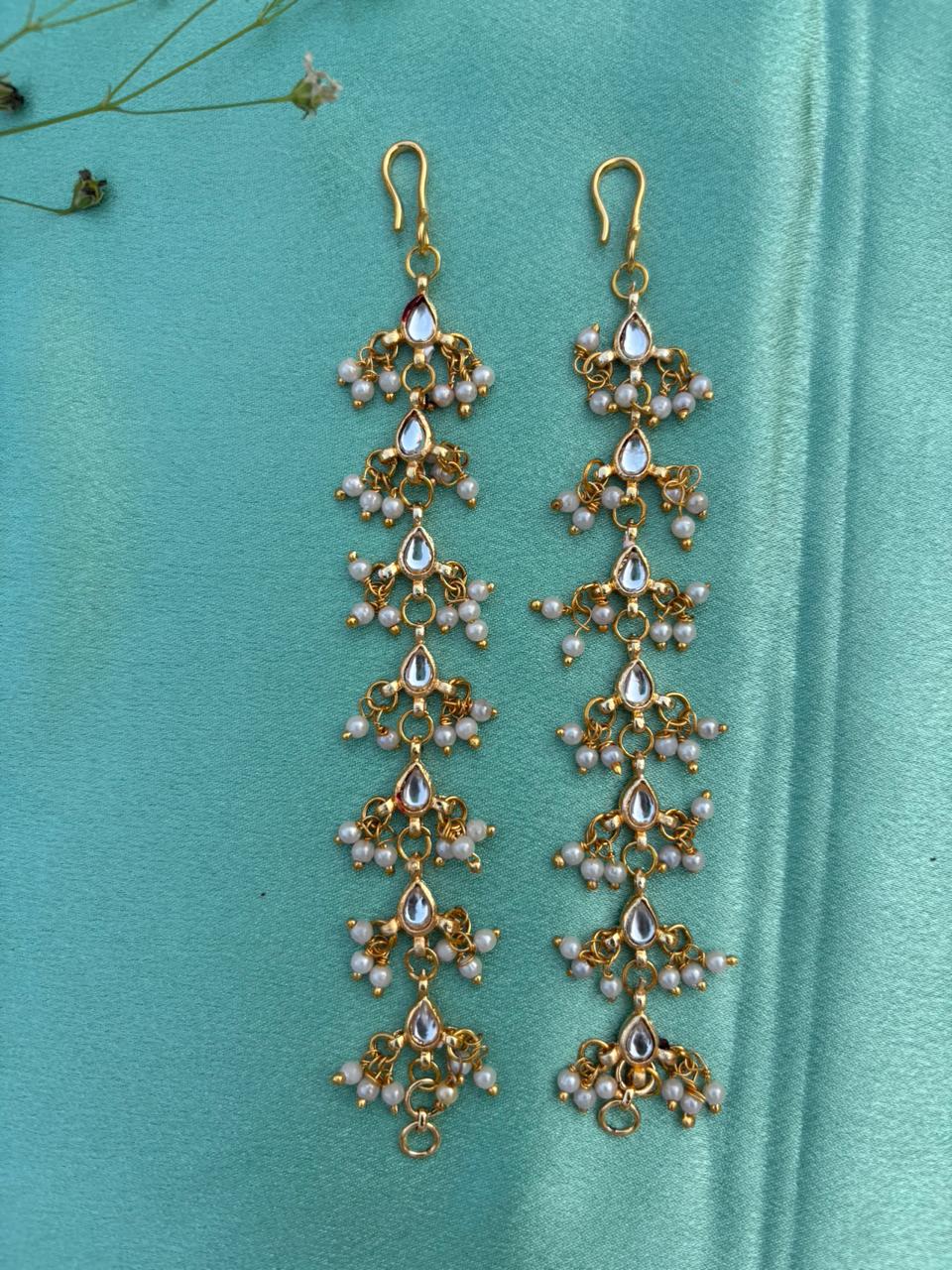 White Floral Drop Ear Chain Earrings - Image 2