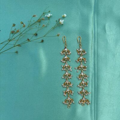 White Floral Drop Ear Chain Earrings