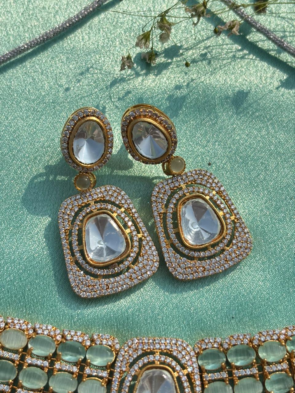 Gold Plated Zari Zircon Embellished Necklace Set - Image 5