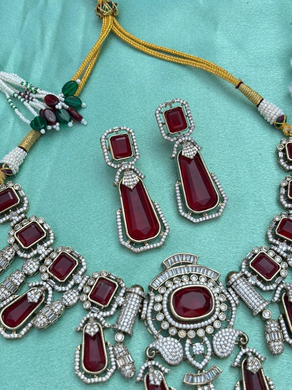 Luxury Pastel Kundan Pulki Stone Necklace Set - Image 4