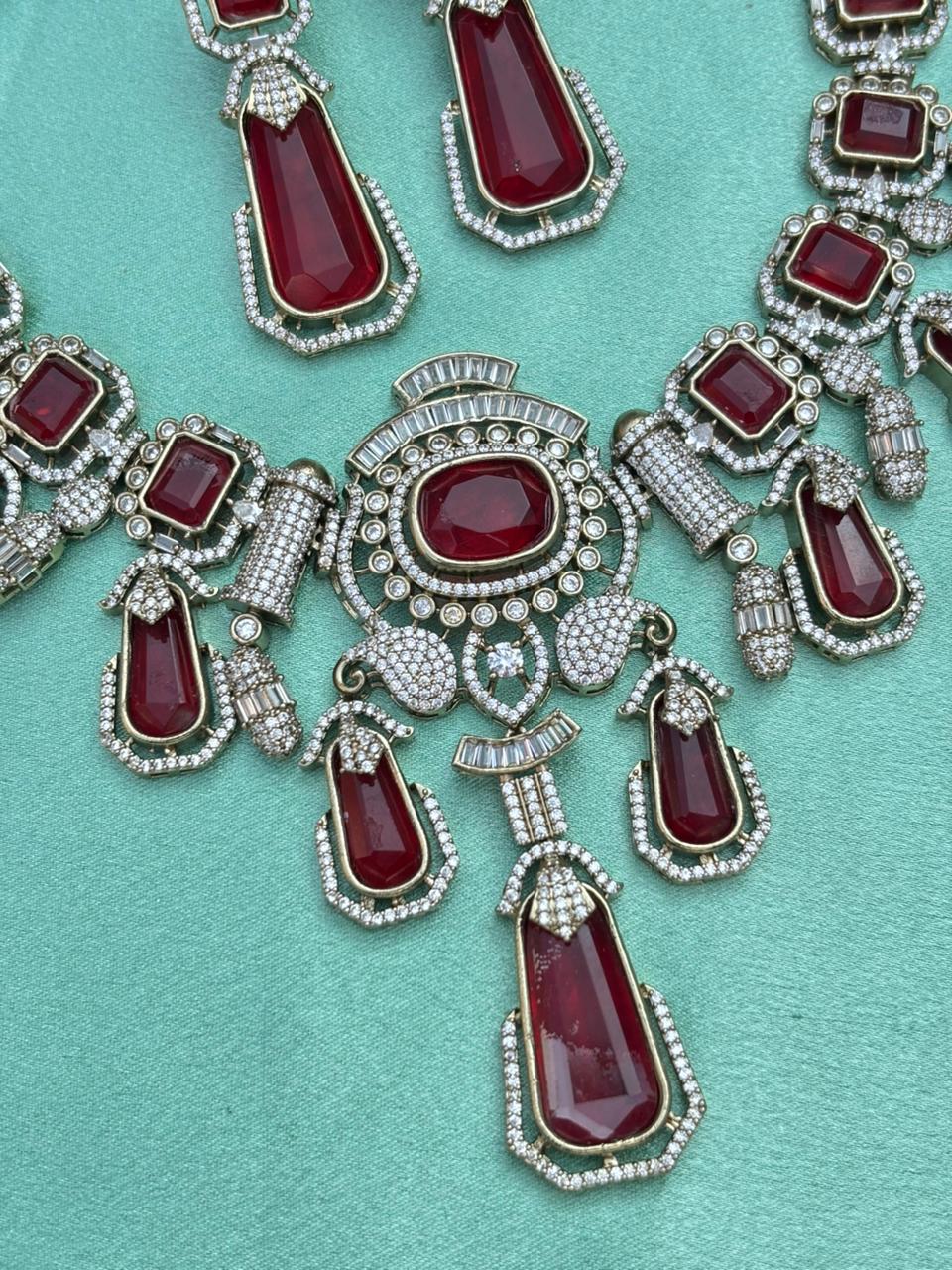 Luxury Pastel Kundan Pulki Stone Necklace Set - Image 3