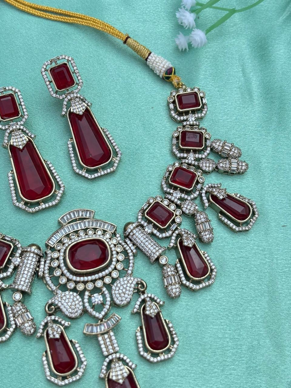 Luxury Pastel Kundan Pulki Stone Necklace Set - Image 2