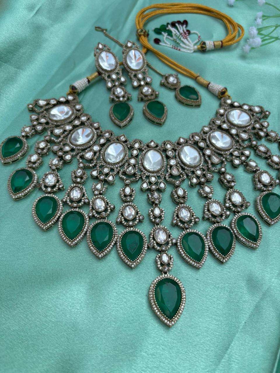 Kaasni Polki Bridal Necklace Set - Image 3
