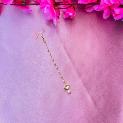 Minimalist Kundan Maang Tikka with Pearl Chain