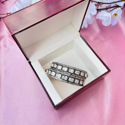 Victorian Moissanite And Kundan Openable Bracelet Bangle (Pack Of 1)