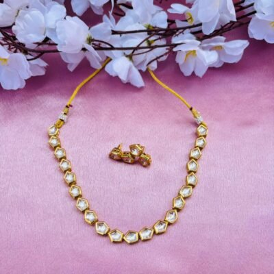 Minimalist Kundan And Choker Necklace