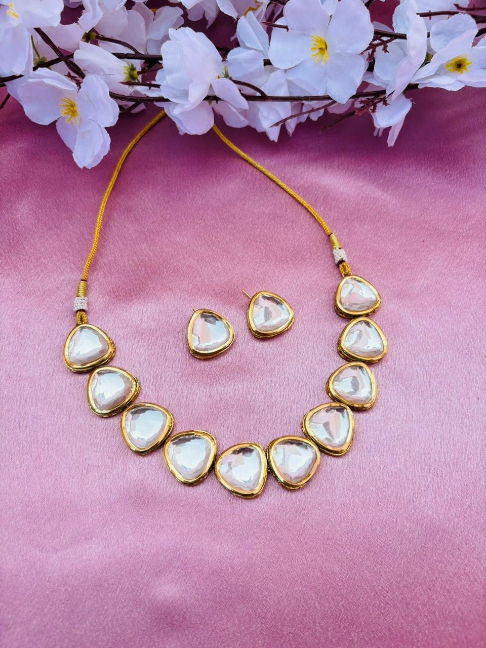 Kundan Choker Necklace Set with Earrings