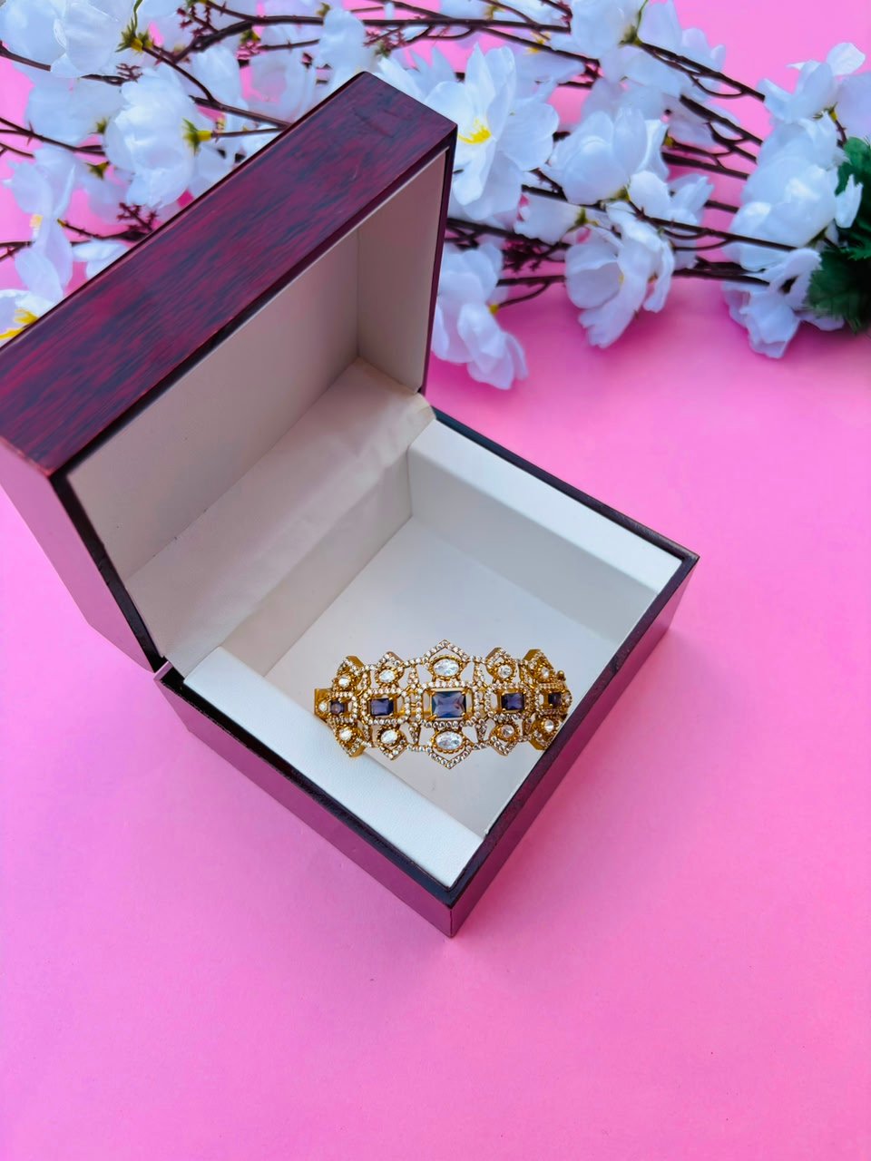 CZ Embellished Victorian Hinged Openable Bracelet (Pack Of 1)