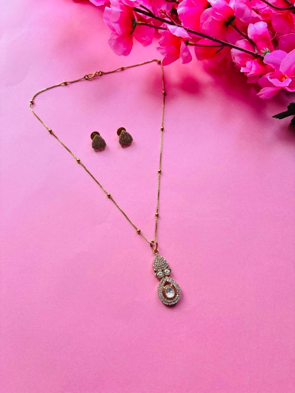 Kundan Polki Pendant Necklace Set - Image 2