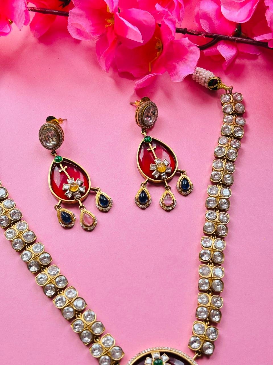 Kundan Maroon Floral Pendant Necklace Set - Image 5