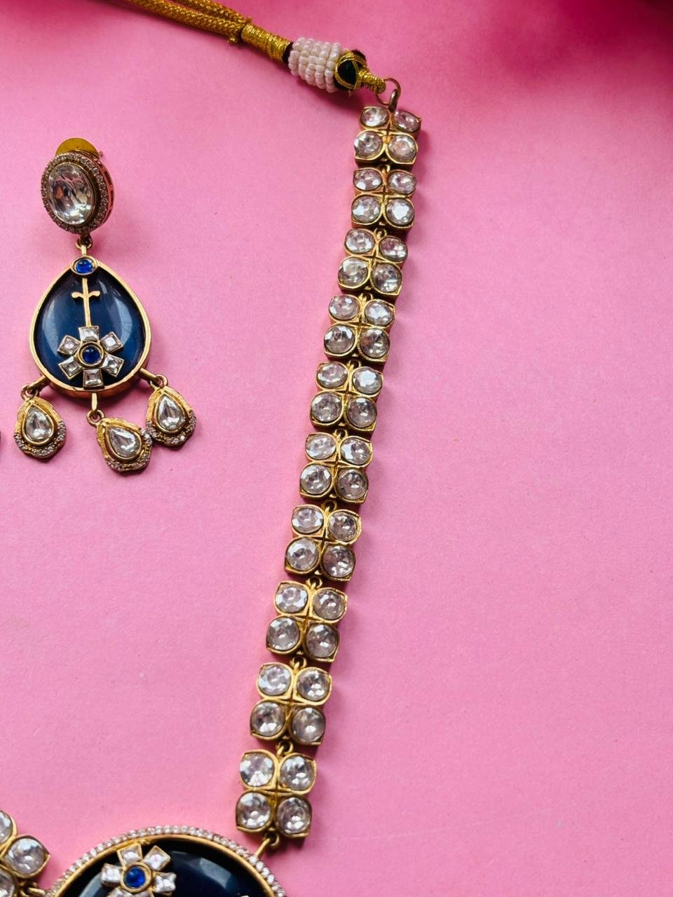 Kundan Blue Floral Pendant Necklace Set - Image 4