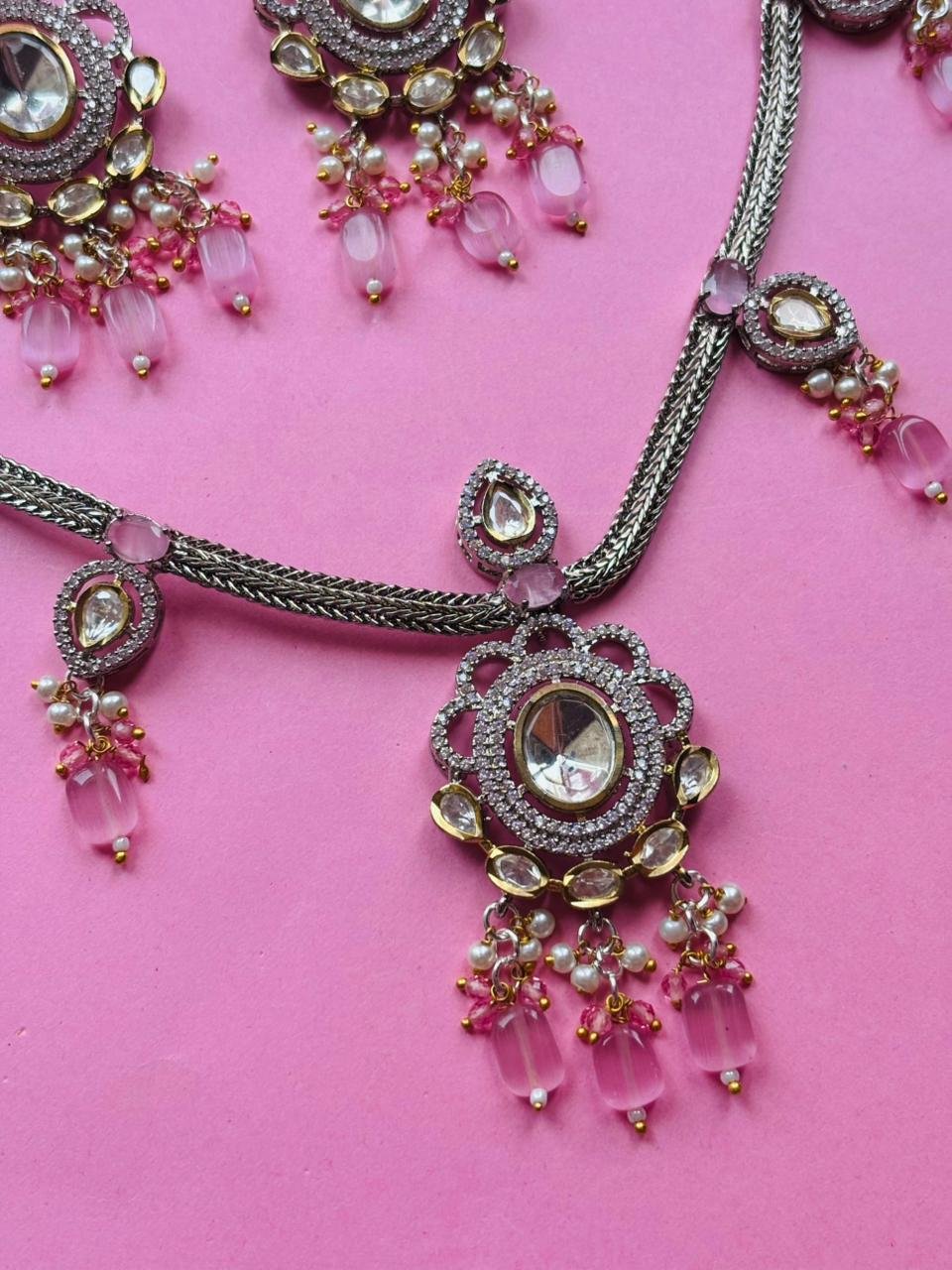 Victorian Kundan Pink Beaded Necklace Set - Image 3