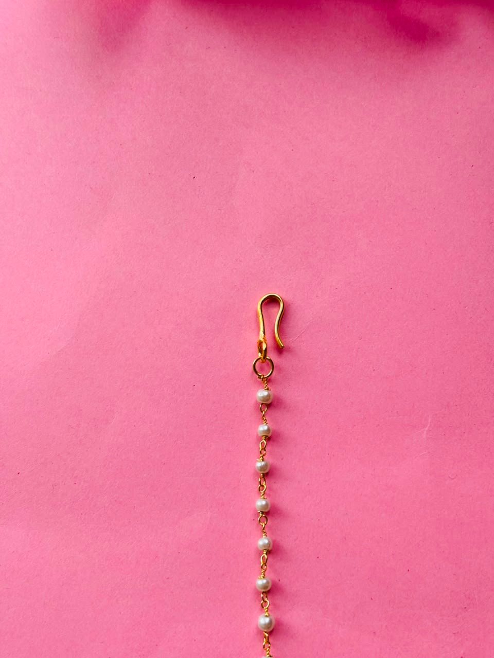 Delicate Kundan & Pearl Mathapatti - Image 6