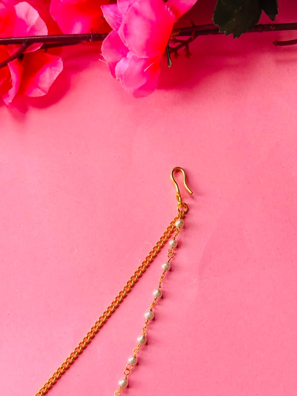 Delicate Kundan & Pearl Mathapatti - Image 4