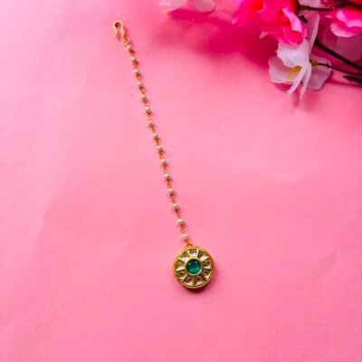 Handcrafted Kundan Maang Tikka