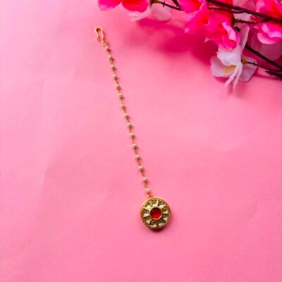 Handcrafted Kundan Maang Tikka