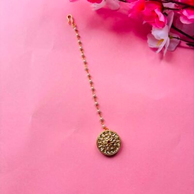 Handcrafted Kundan Maang Tikka
