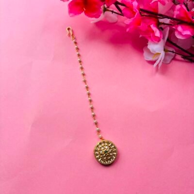 Handcrafted Kundan Maang Tikka