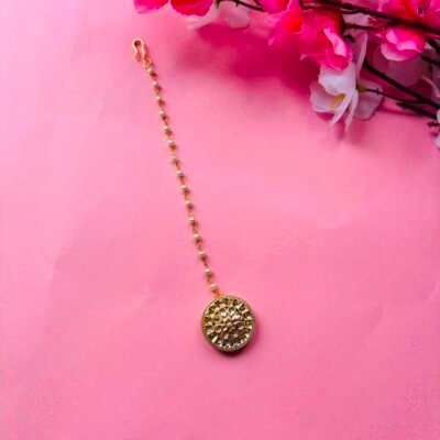 Handcrafted Kundan Maang Tikka