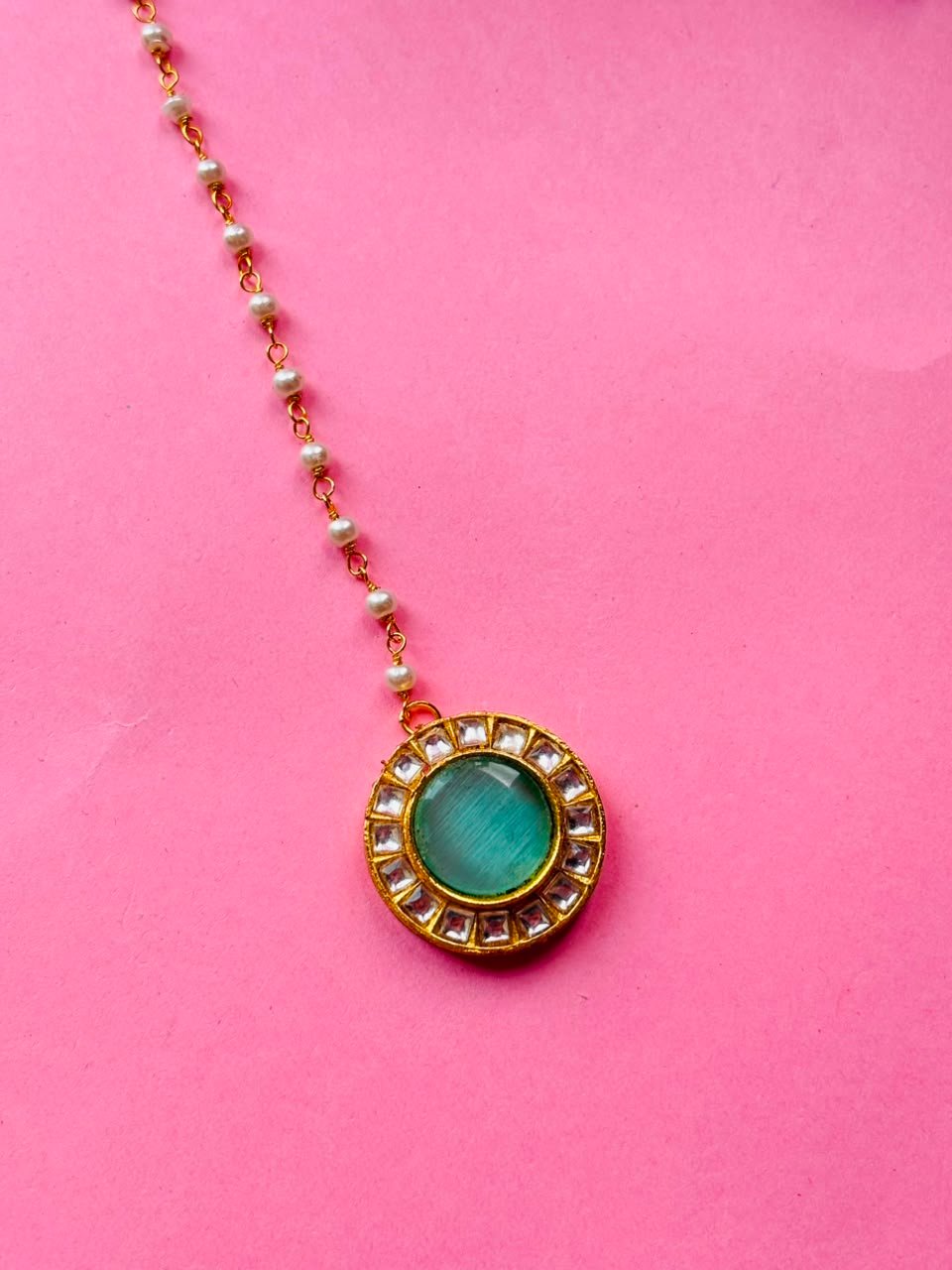 Dainty Pearl & Kundan Maang Tikka - Image 2