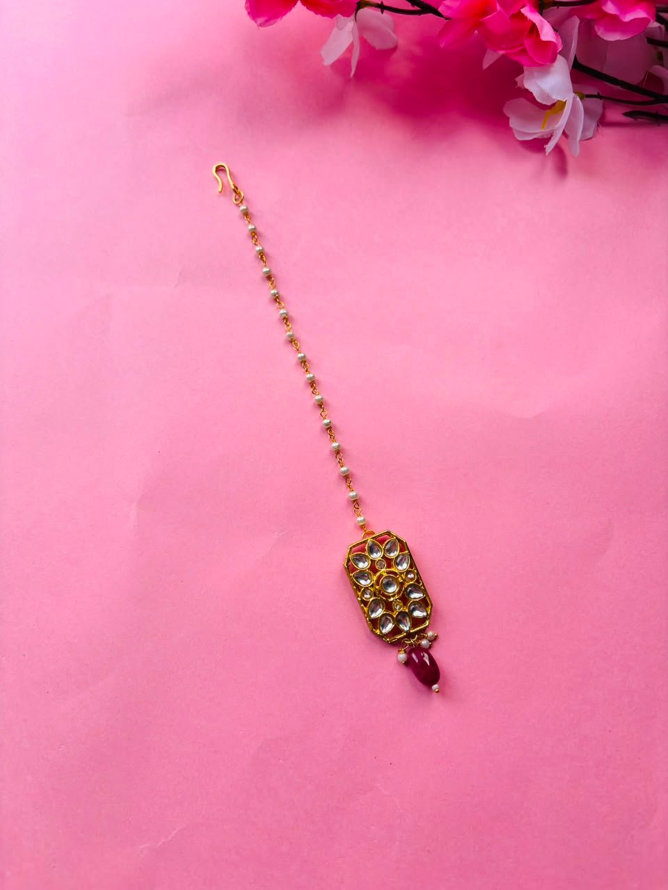 Dainty Pearl & Kundan Maang Tikka