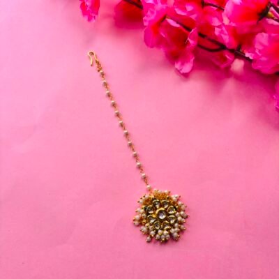 Dainty Pearl & Kundan Maang Tikka