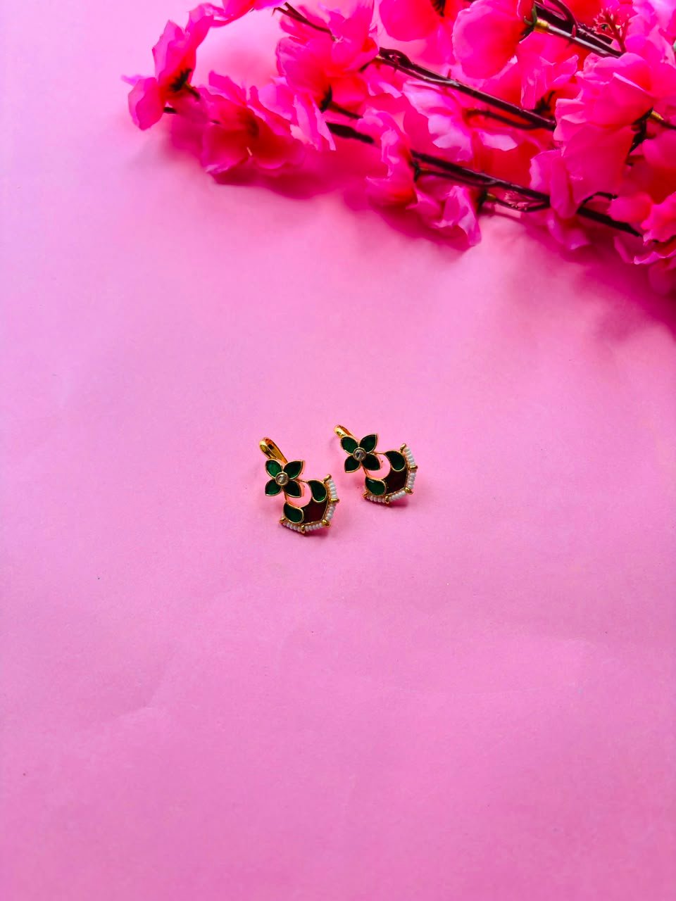 Gold Plated Kundan Ear Cuff - Image 3